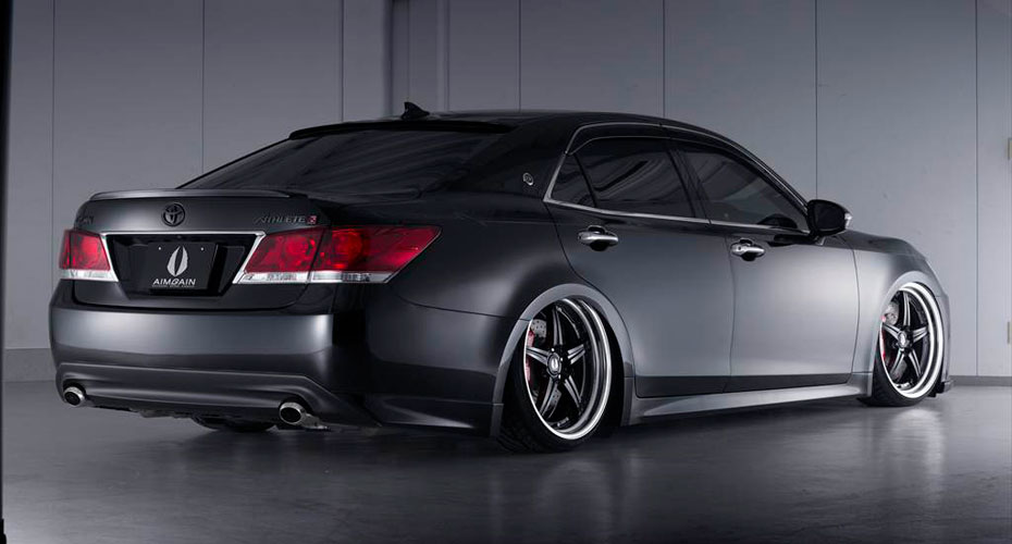 Toyota Crown Majesta 200 Tuning